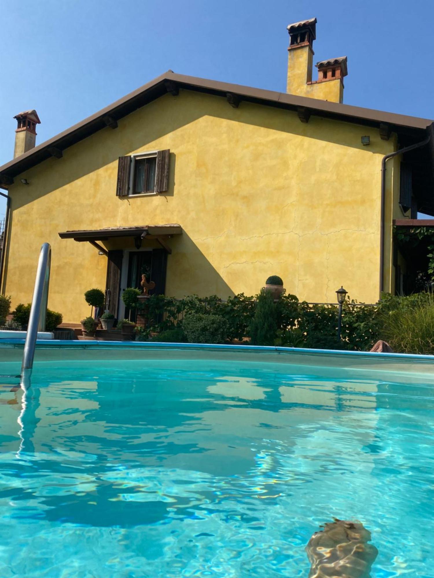 Gallo Delle Pille Monzambano Luaran gambar